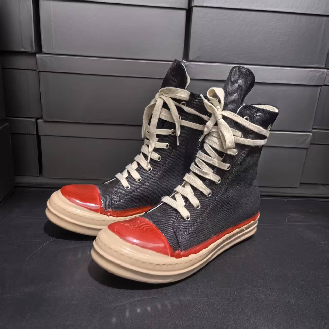Botines de Diseño Especial par - Canvas Sneaker High reseña y precio