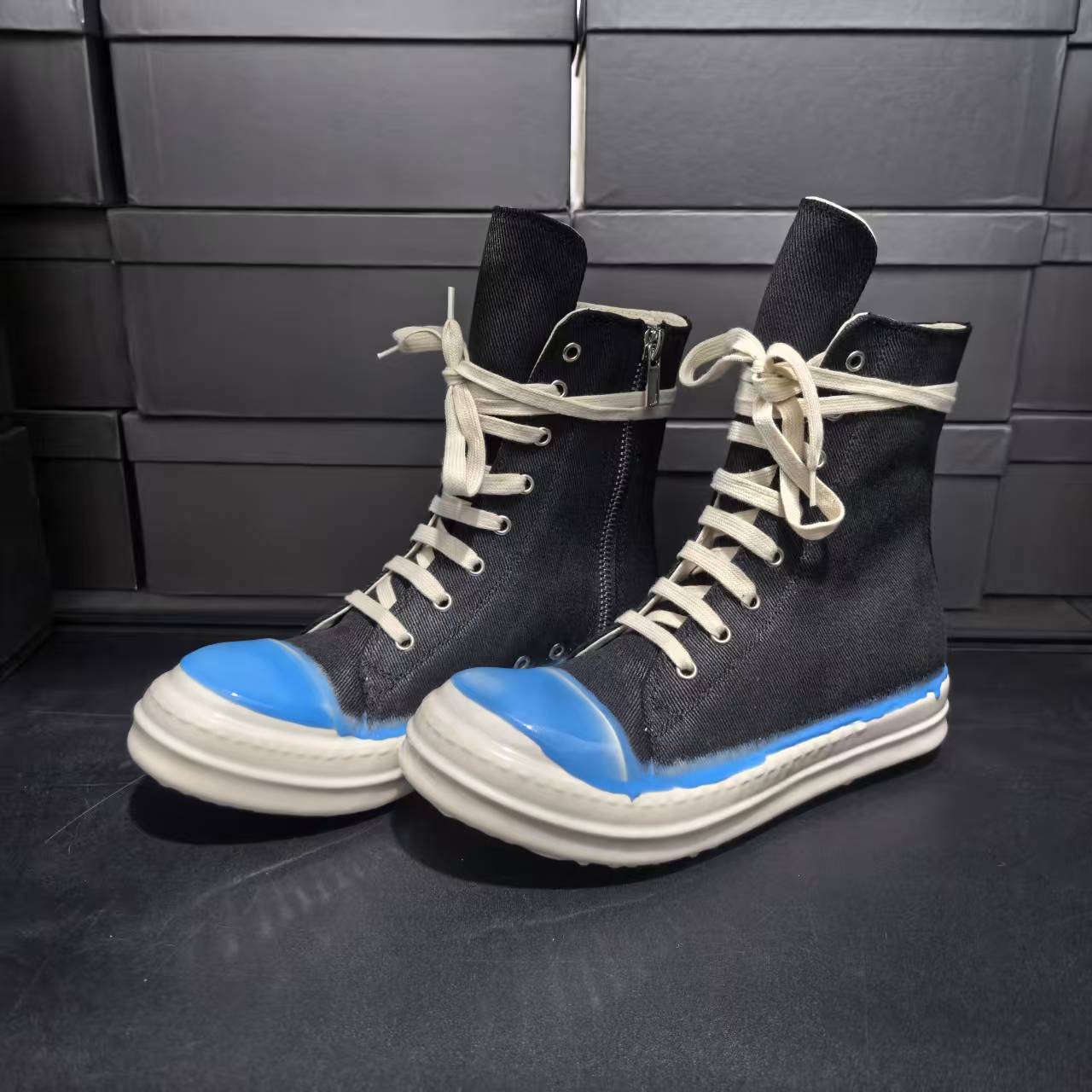 Botines de Diseño Especial par - Canvas Sneaker High reseña y precio